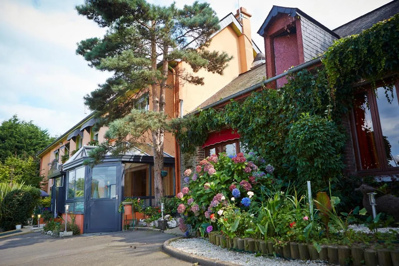 Le Clos Champel Hotel Restaurant Logis Cesson-Sévigné