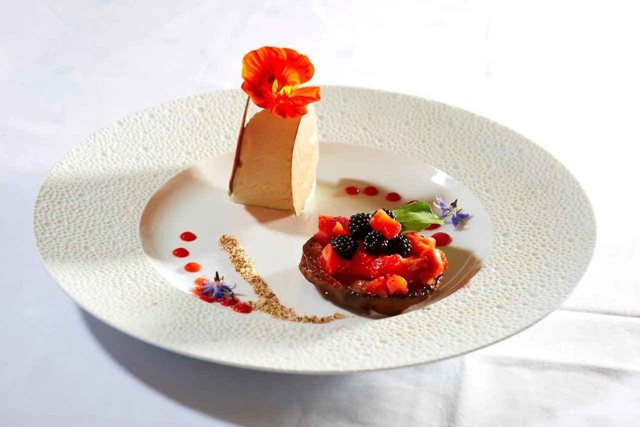 Le Clos Champel Hotel Restaurant Logis Cesson-Sévigné