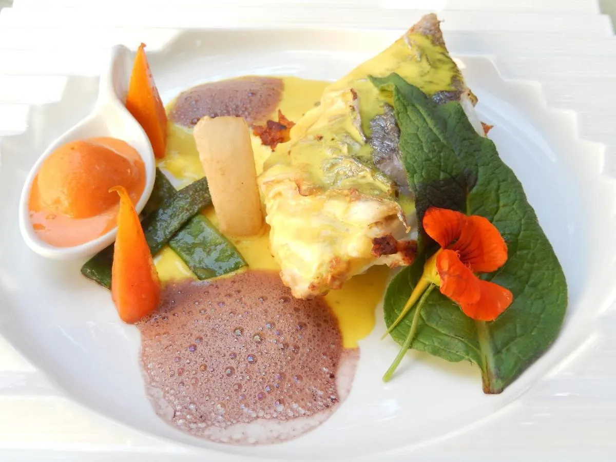 Le Clos Champel Hotel Restaurant Logis Cesson-Sévigné